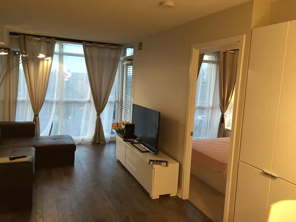 A&A Suites In The Heart Of Downtown Τορόντο